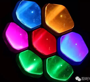Il lavaggio Osram del fascio degli occhi 7 la X 15w Rgbw 4in1 dell'ape ha condotto il carrello delle luci di manifestazione della fase
