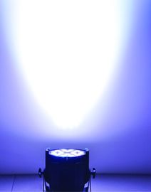 Il IP impermeabile Ip65 che valuta l'illuminazione principale discoteca di Dmx DJ, 6 in 1 parità principale 18pcs*10W può accendersi con lo zoom
